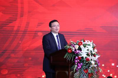 Успешно состоялись ежегодное собрание JIUWU HI-TECH 2018 и новогодняя вечеринка 2019